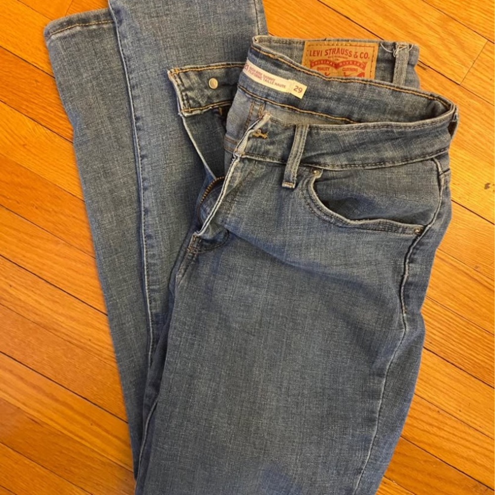 Levi’s 721 high rise skinny size 29